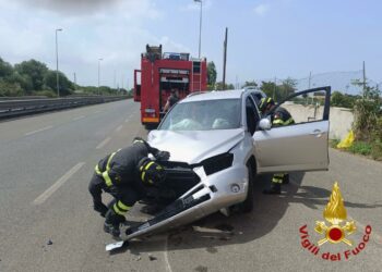 Sassari: incidente stradale sull’ex statale 131, tre persone al Pronto Soccorso