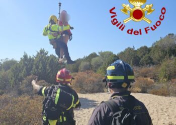 Tavolara: escursionista francese bloccata nella “ferrata degli angeli”, sul posto i vigili del fuoco e la Guardia Costiera