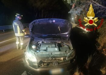Due incidenti stradali nel territorio di Arzachena, sul posto i vigili del fuoco