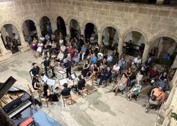 Alghero saluta i “Notturni contemporanei” il 31 luglio. Ultimo concerto al Chiostro di San Francesco per il 2024