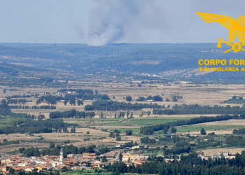Tre dei diciannove incendi sviluppatisi oggi in Sardegna hanno richiesto l’intervento dei mezzi aerei