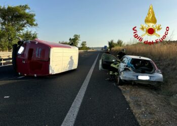 Incidente stradale sulla E25, sul posto i vigili del fuoco