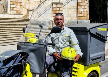 A Cagliari nuovi contratti full-time per 16 portalettere