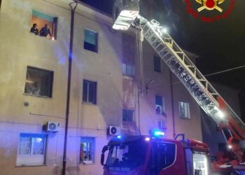 Sassari: soccorso persona in via Prati, intervengono i vigili del fuoco