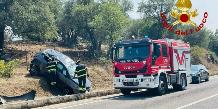 Benetutti: incidente stradale sulla provinciale 10, due feriti