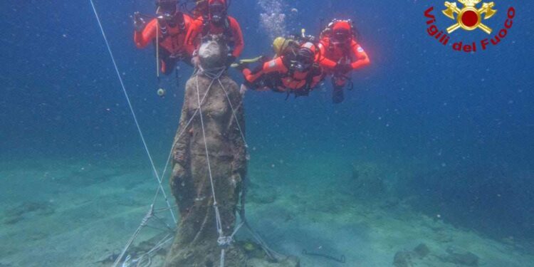 Porto Ottiolu: stabilizzata la Madonna degli Abissi situata a circa 10 metri di profondità