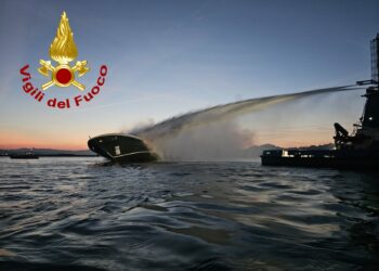 Olbia: divampa un incendio in uno yacht, sul posto i vigili del fuoco