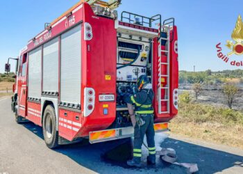 Ghilarza: incendio di vegetazione, sul posto i vigili del fuoco