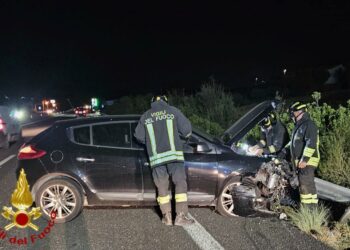 Olbia: incidente stradale sulla 131 Dcn, intervengono i vigili del fuoco
