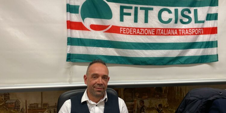 Lorenzo Piu (Fit Cisl): «La cancellazione delle tratte ad agosto è una scelta scellerata, la politica intervenga immediatamente»