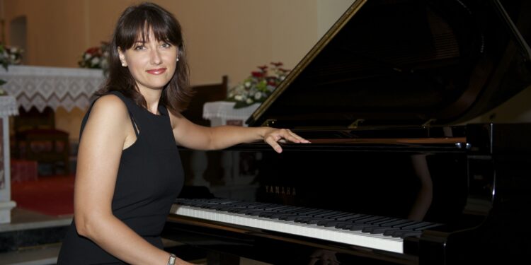 Il soprano Roberta Serra e la pianista Olesya Romanko il 9 agosto al Chiostro di San Francesco, ad Alghero, per il Festival Melos