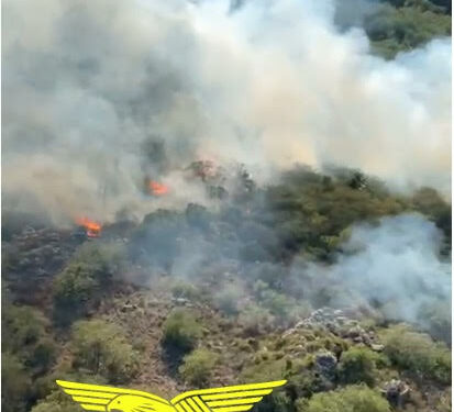 Incendio boschivo in agro del comune di Benetutti, in località Sa funtana ‘e botte, le operazioni di spegnimento sono ancora in corso