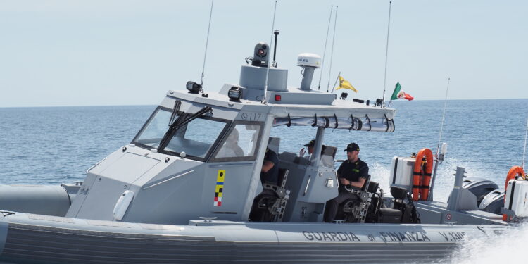 Sardegna, intensificazione dei controlli in mare da parte della Guardia di Finanza