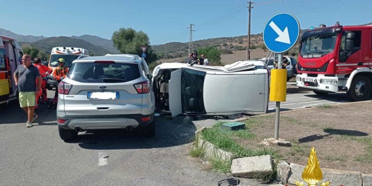Incidente stradale all’ingresso di Budoni, quattro feriti