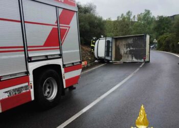 Siniscola: incidente stradale sulla statale 125, intervengono i vigili del fuoco
