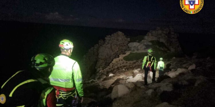 Arbus: soccorso un arrampicatore infortunato a Capo Pecora