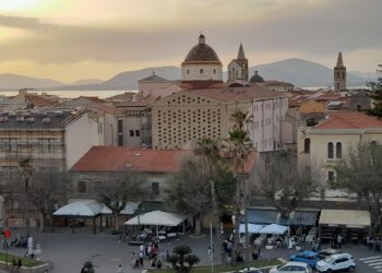 L’opposizione algherese: «Le Grotte di Nettuno e la Grotta verde rischiano la liberalizzazione e l’affidamento ai privati in forza della Direttiva Bolkestein»