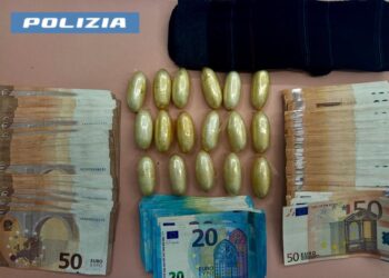 A Cagliari, trasportava ovuli di eroina, arrestato dalla Polizia di Stato