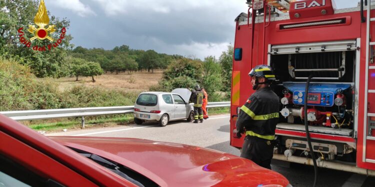 Incidente stradale sulla provinciale 389, due persone in ospedale