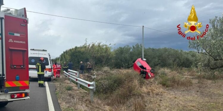 Incidente stradale tra Riola Sardo e Narbolia, tre feriti