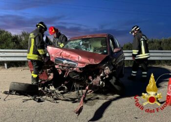 Incidente stradale sulla Olbia-Golfo Aranci, sul posto i vigili del fuoco