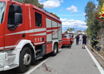 Incidente stradale sulla statale 125, una donna in codice rosso