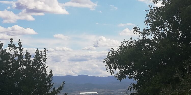 Un impianto hangar capace di accogliere 20 megawatt occupa 5 ettari nella piana di Ottana