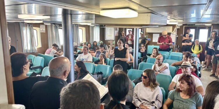 Asinara: sul traghetto le note del Coro Polifonico Turritano