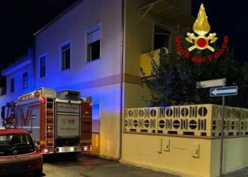 Selargius: incendio nel primo piano di un appartamento in via Liguria