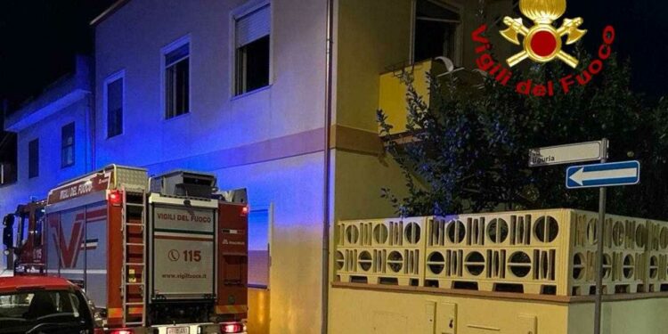 Selargius: incendio nel primo piano di un appartamento in via Liguria
