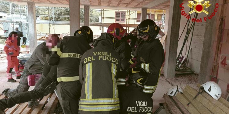 Nuoro: incidente sul lavoro in un cantiere edile