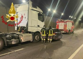 Olbia: incidente stradale all’interno del tunnel che collega le due sopraelevate cittadine, un ferito