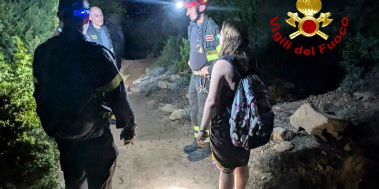 Trinità d’Agultu – Vignola: si perde in Costa Paradiso, salvata una ragazza