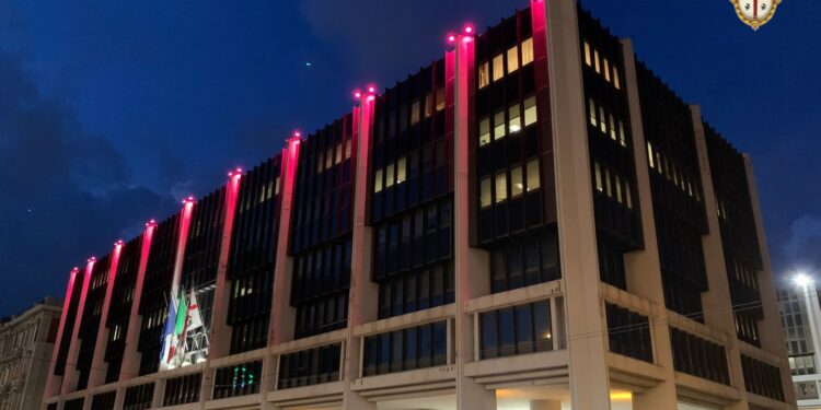 Tumori al seno: il Palazzo del Consiglio regionale da stasera colorato di rosa