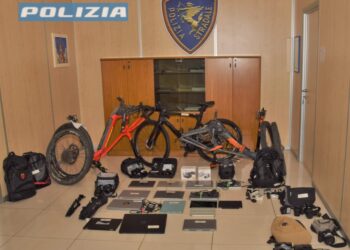 Furti a turisti in vacanza in Costa Smeralda e nel Nord della Sardegna, denunciato un uomo