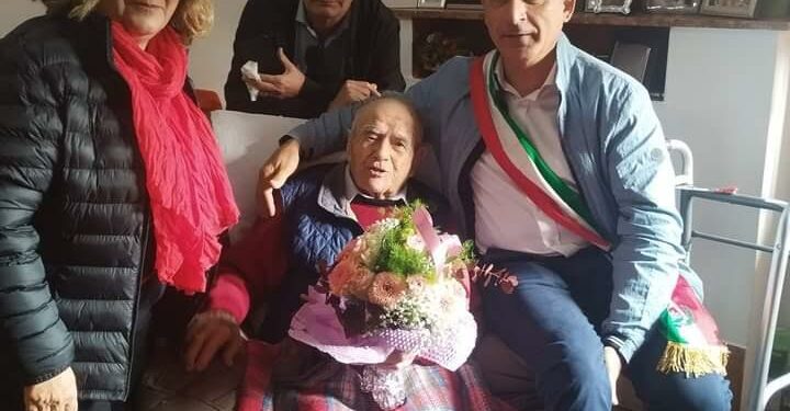 Cossoine: i 103 anni di zio Sebastiano Piras