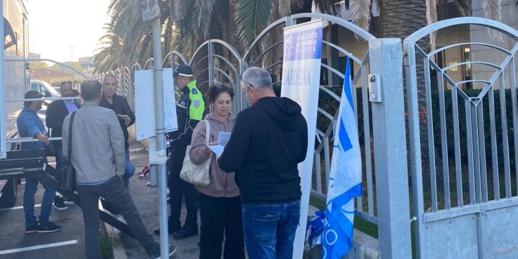L’iniziativa coordinata dal Centro Trasfusionale dell’ospedale San Martino. Dal sangue versato alla speranza: 30 sacche donate in Questura a Oristano