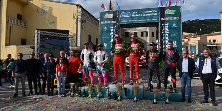 Alberto Battistolli beffa Tommaso Ciuffi e vince un entusiasmante 21º Rally dei Nuraghi e del Vermentino