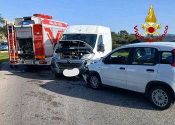 Incidente stradale all’ingresso di Luras, due persone in ospedale