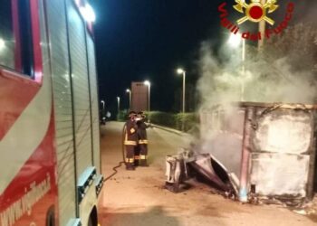 Santa Teresa Gallura: a fuoco un ecobox comunale a Ruoni