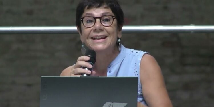 Lunedì 11 novembre il manifesto sardo presenta il libro “Violare gli spazi” di Aide Esu