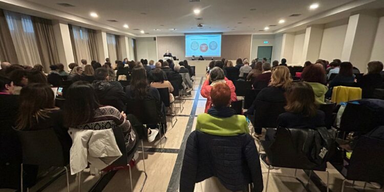 Dimissioni difficili: nuove strategie per l’assistenza agli anziani