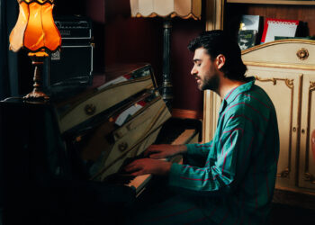 Uno dei fenomeni comici più interessanti del panorama nazionale Carlo Amleto arriva al Teatro Massimo di Cagliari giovedì 28 novembre