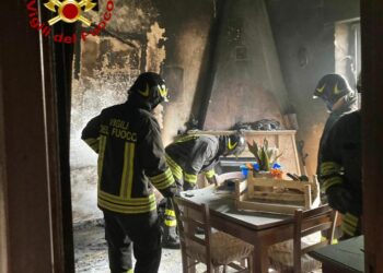 Dorgali: a fuoco un appartamento in via Firenze, salvata un’ottantenne