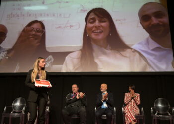 Miglioramento dell’aderenza alle terapie, valutazione dell’efficacia e personalizzazione del percorso terapeutico utilizzando l’IA