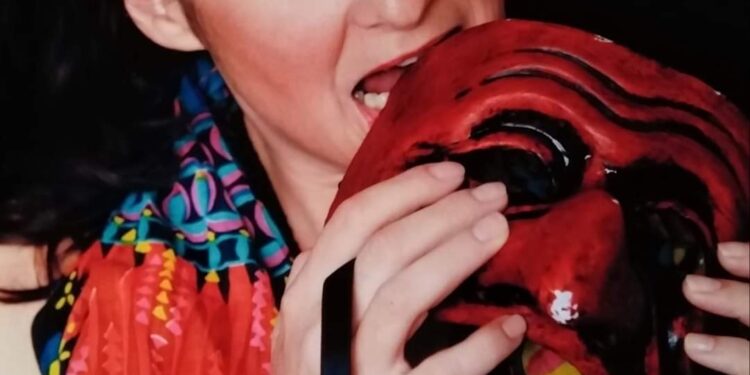 Onifai in scena contro la violenza