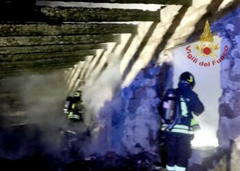 I vigili del fuoco sono intervenuti ieri sera per l’incendio di un’abitazione in località Pranu Coccoi, nel comune di Senorbì