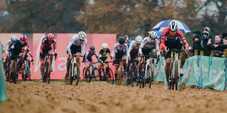 La Sardegna attende le star del ciclocross: l’8 dicembre c’è la Coppa del Mondo