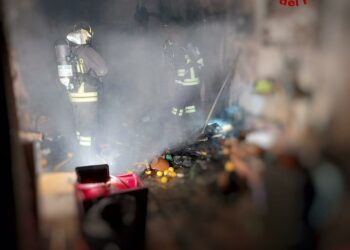 Tempio Pausania: a fuoco un garage