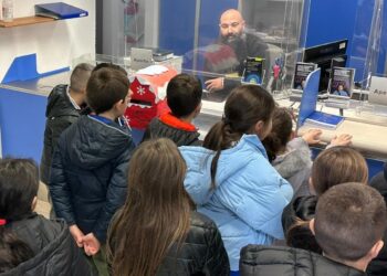 Poste italiane: da Escalaplano al Polo Nord, le lettere dei bamdini della Primaria indirizzate a Babbo Natale